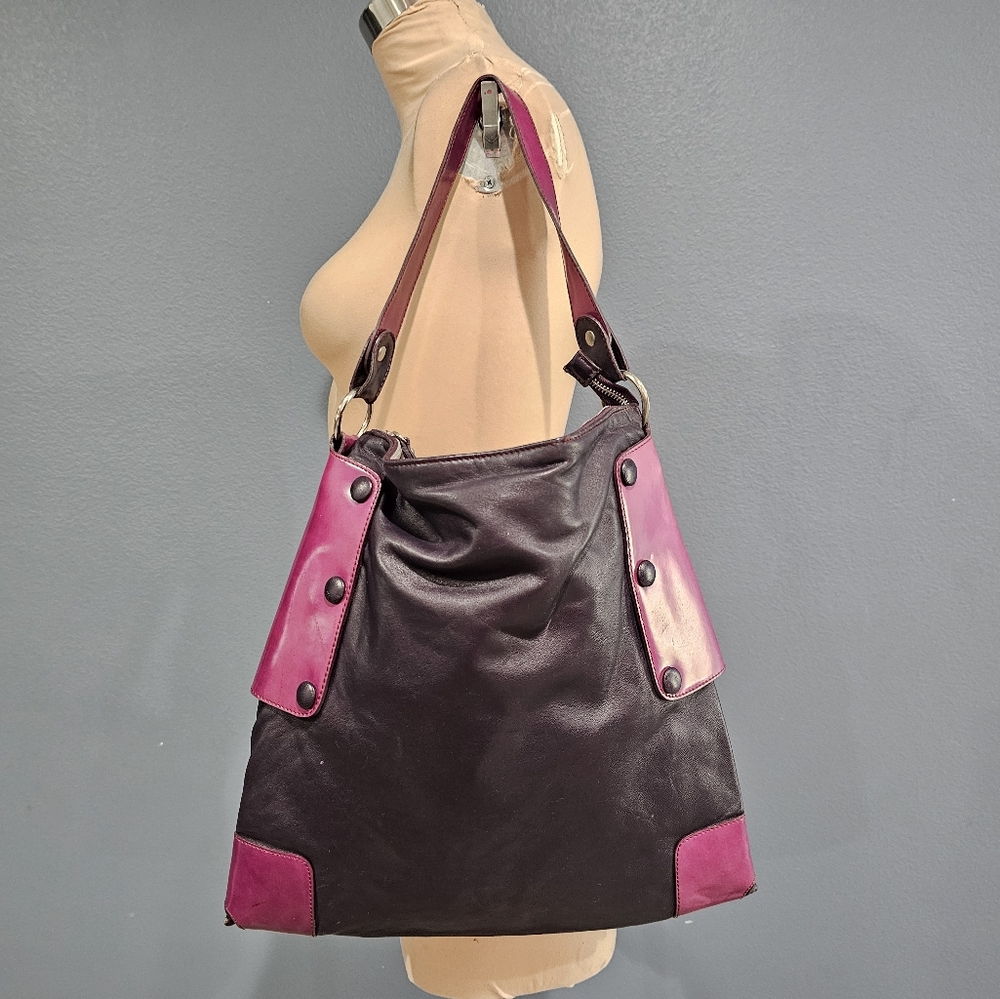 ALEANTO Collezioni Deep Purple Leather Fuchsia Trim Slim Shoulder Tote Purse